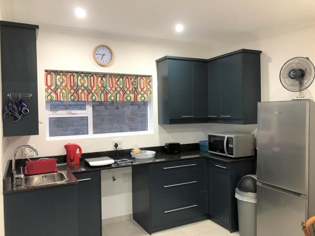 Baylight Accommodation 3 Selfcatering 1 Bedroom Apartment Sleeps 4 Моссел-Бей Экстерьер фото
